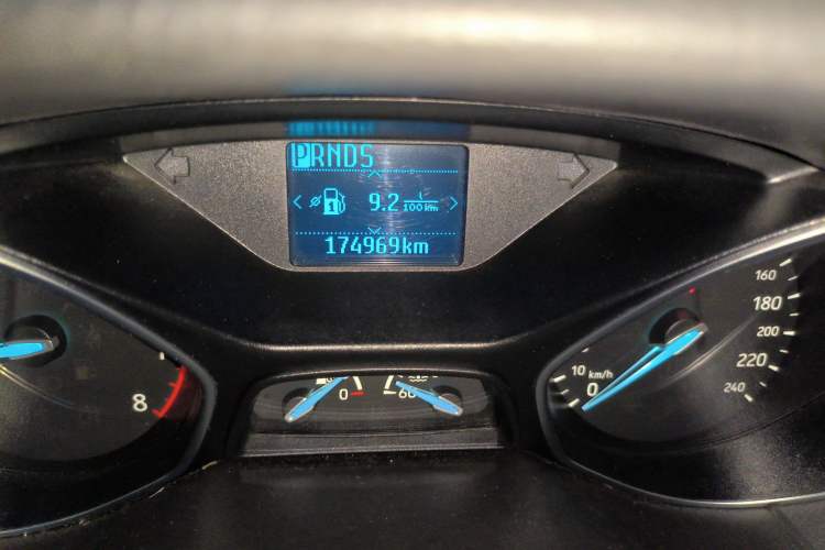 Used Ford Focus 2017 Sedan 1.6L Automatic Fashion Edition Smart Drive Version
