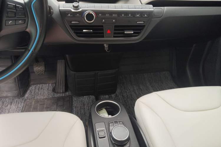 Used BMW i3 2019 Fast Charging Edition
