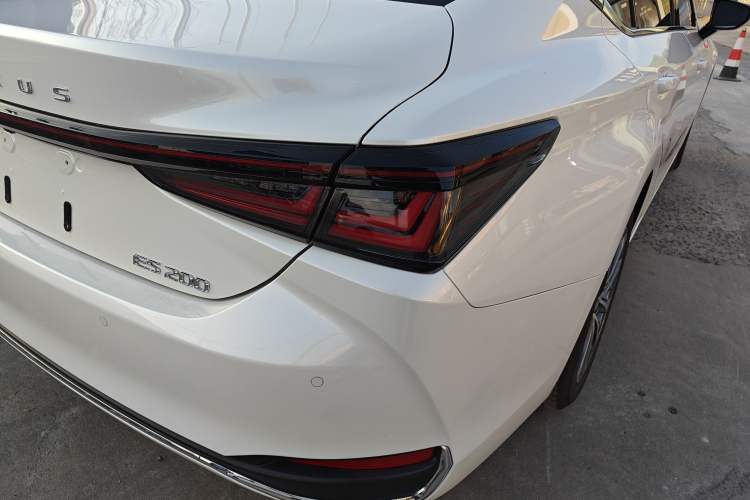 Used Lexus ES 2025 200 Premium Edition