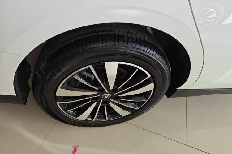 Used Changan Eado PHEV 2025 Smart New Blue Whale 145KM High-Energy Edition