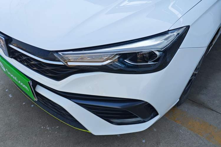 Used Roewe i5 2021 1.5L CVT Diamond Edition
