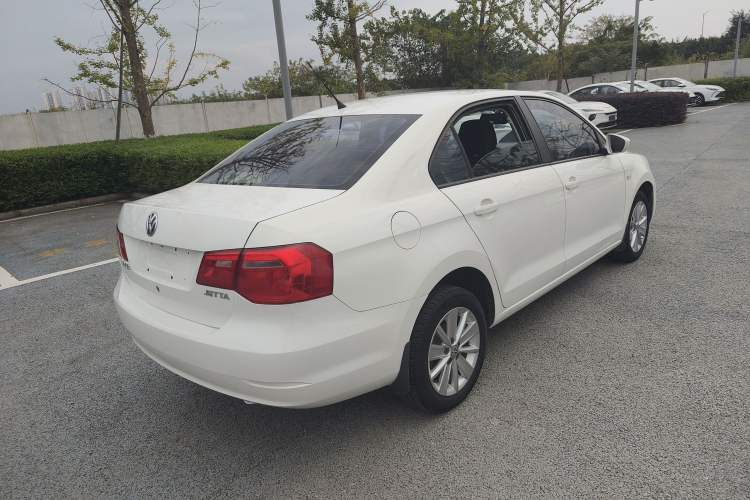 Used Volkswagen Jetta 2015 1.6L Automatic Comfort Model
