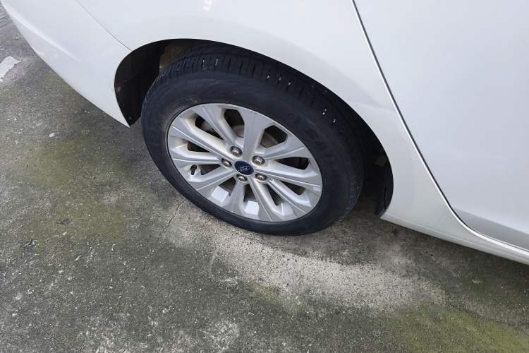 Used Ford Escort 2017 Happiness Edition 1.5L Automatic Fashion Version
