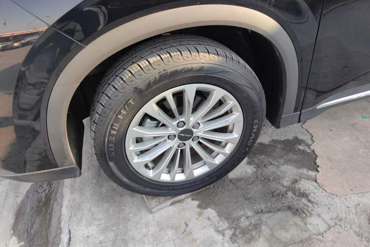 Used Dongfeng Fengon 580 2022 1.5T Automatic Luxury Model
