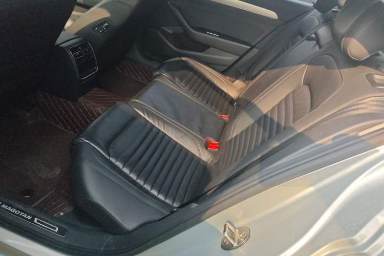 Used Volkswagen Magotan 2018 330TSI DSG Advanced Model
