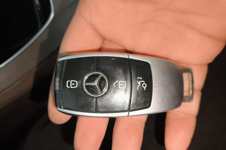 Used Mercedes-Benz E-Class 2023 Facelift E 260 L