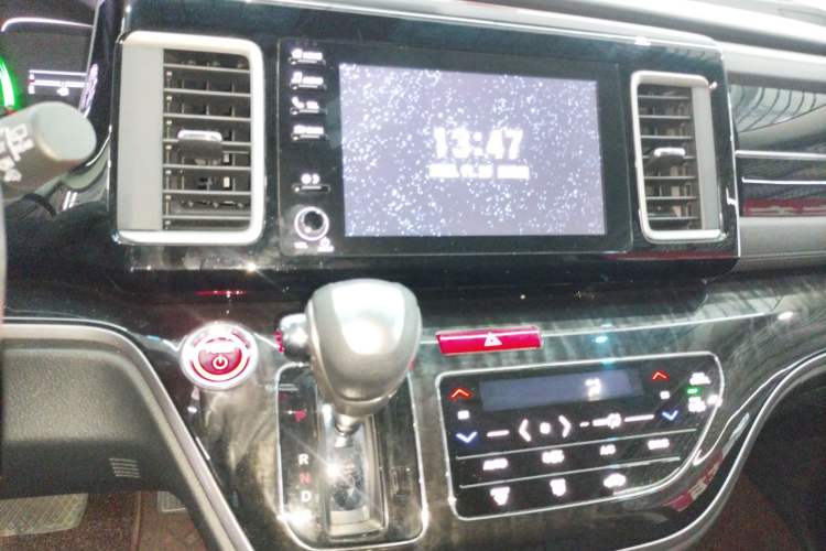 Used Honda Elysion 2019 2.0L Hybrid Luxury Edition
