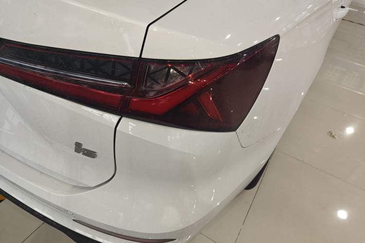 Used Roewe i5 2023 1.5L CVT Luxury Edition