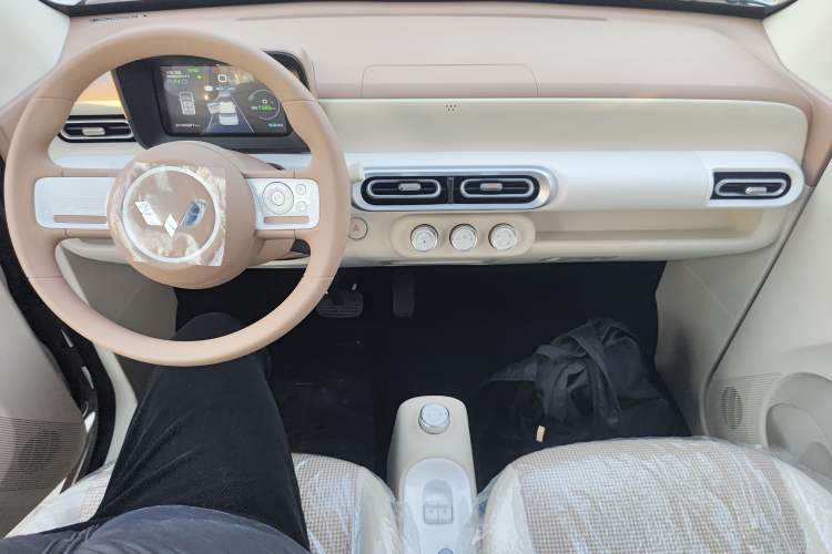 Used Wuling Hongguang MINIEV 2024 3rd Generation 215km Youth Edition