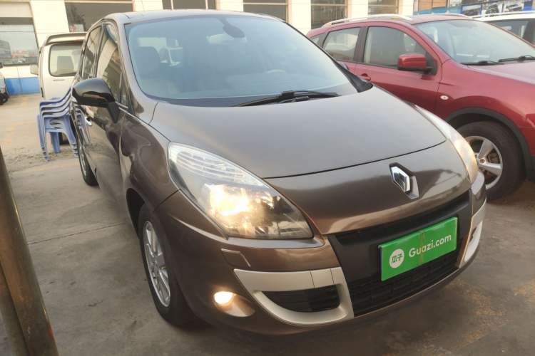 Used Renault Scenic Classic 2011 2.0 Comfort Edition with Scenic Design
