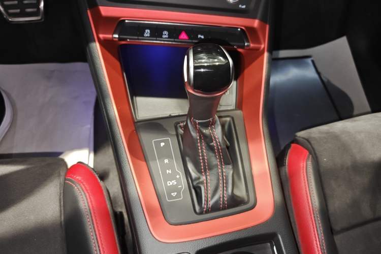 Used Audi Q3 2020 40 TFSI Fashion Dynamic Model
