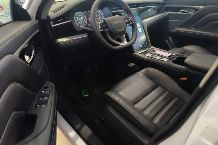 Used Venucia Star 2023 260T Starful Achievement Edition Pro
