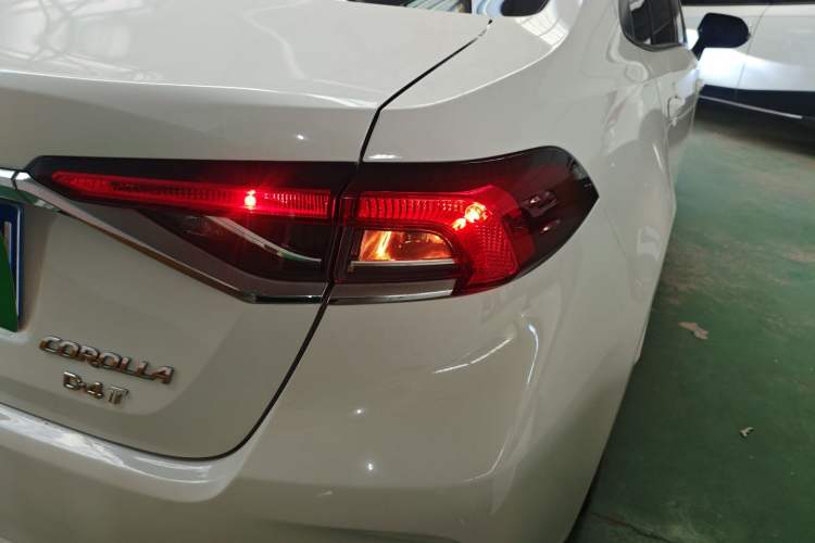 Used Toyota Corolla 2019 1.2T S-CVT GL Pioneer Edition
