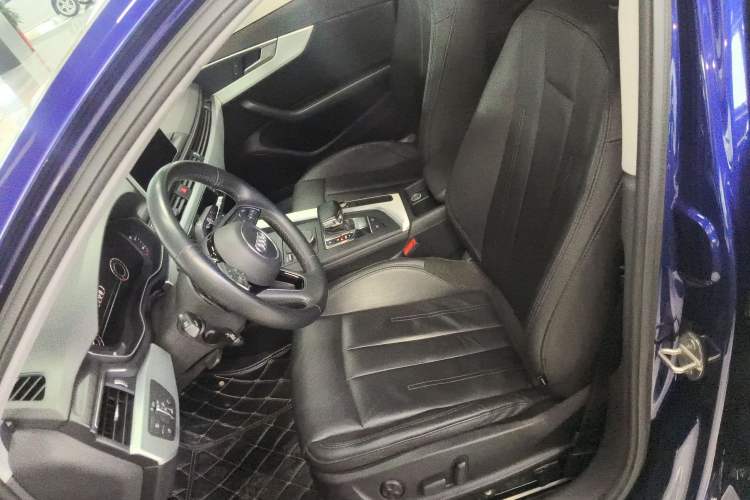 Used Audi A4L 2019 40 TFSI Fashion Edition China VI Emission Standard
