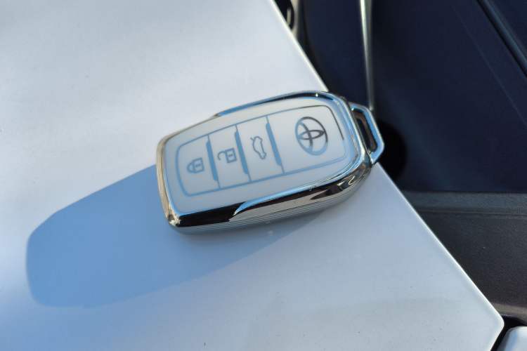 Used Toyota Corolla 2017 Revised Dual-Engine 1.8L E-CVT Leading Edition
