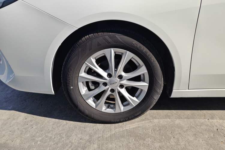 Used Roewe i5 2023 1.5L Manual Comfort Edition
