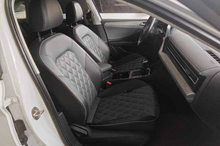 Used Volkswagen Sagitar 2023 200TSI DSG Excellence Edition
