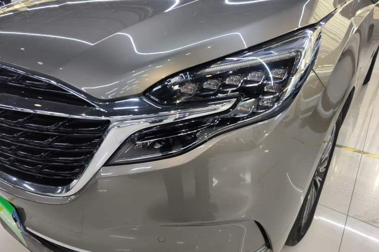 Used Buick GL8 2020 ES Land Cruiser 653T Luxury Model
