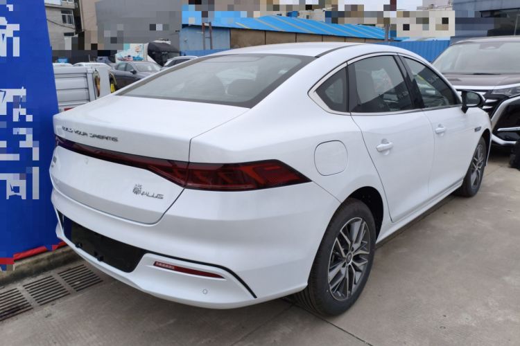 Used BYD Qin PLUS 2024 HONOR Edition DM-i 120KM Excellence Model
