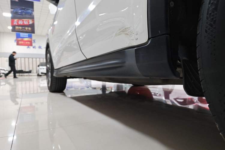 Used Honda Vezel 2015 1.8L CVT 2WD Luxury Model
