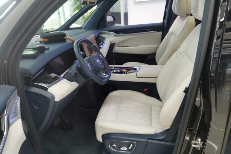 Used Zeekr 009 2024 7-Seater Aisle Version 108 kWh
