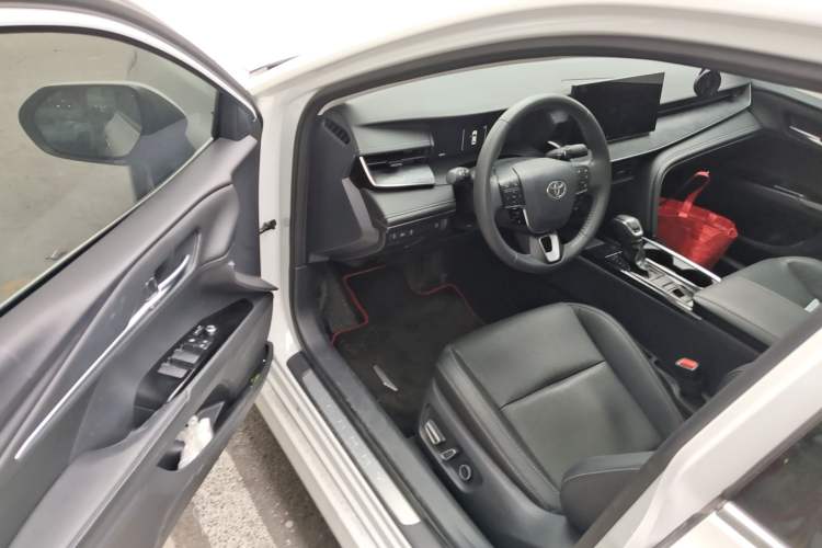 Used Toyota Camry 2024 2.0G Prestige Edition