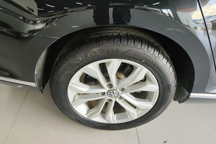 Used Volkswagen Magotan 2017 330TSI DSG Luxury Model
