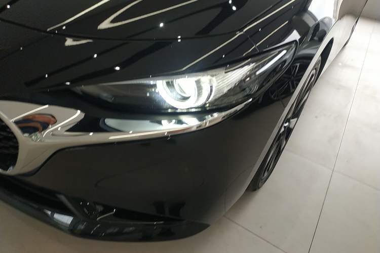 Used Mazda Mazda 3 Axela 2025 Model, 2.0L Automatic, Quality Excellence Edition