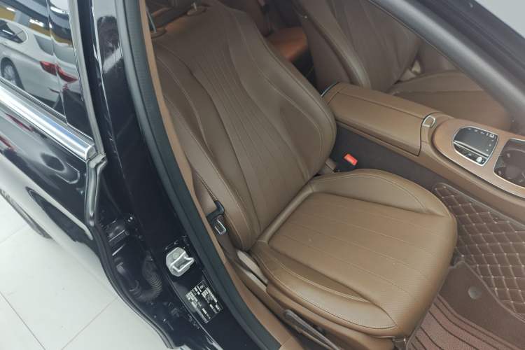 Used Mercedes-Benz E-Class 2023 Updated E 300 L Fashion Edition
