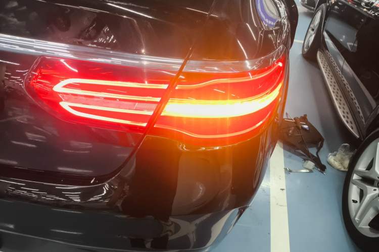 Used Mercedes-Benz GLE Coupe 2018 GLE 320 4MATIC Coupe SUV