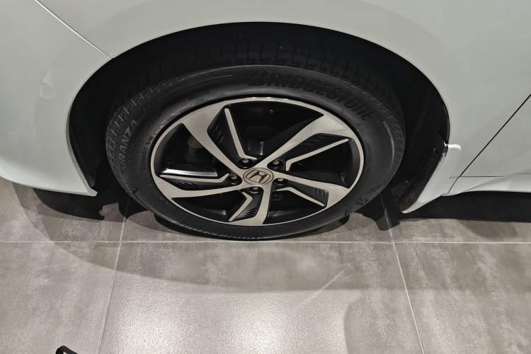 Used Honda Odyssey 2015 Revised 2.4L Luxury Edition
