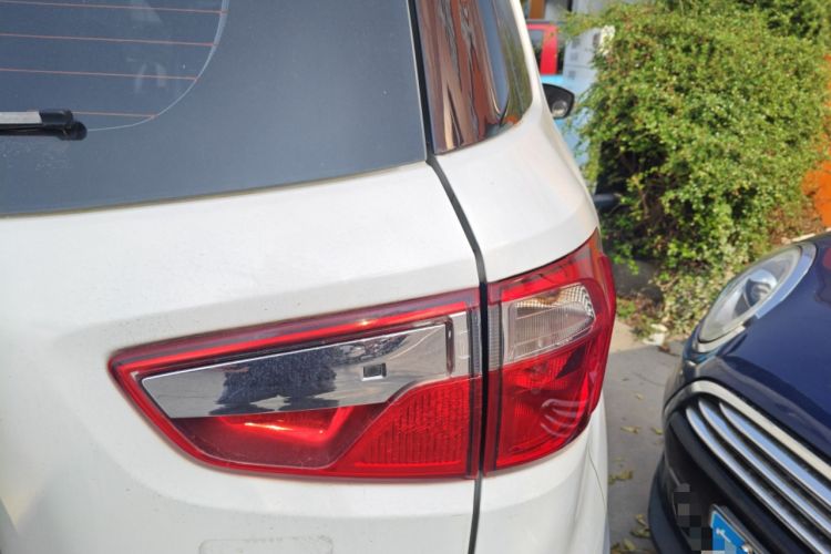 Used Ford EcoSport 2013 1.5L Automatic Fashion Model