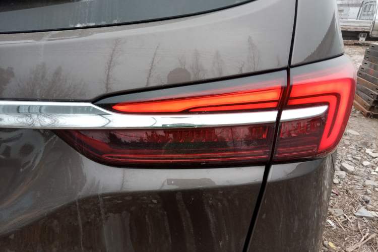 Used Buick GL8 2023 Land Executive Class Comfort Model
