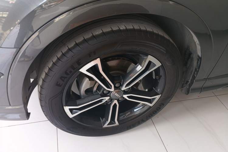 Used Audi Q3 2021 40 TFSI Fashion Dynamic Model