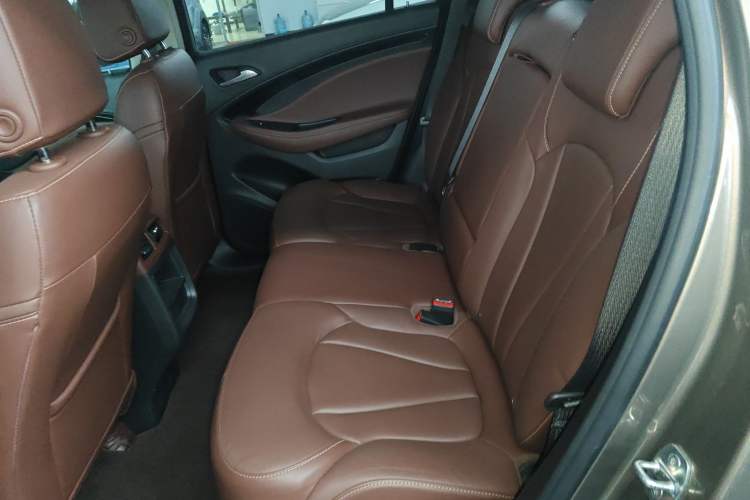 Used Buick Envision 2019 20T Two-Wheel Drive Luxury Version China VI Standard
