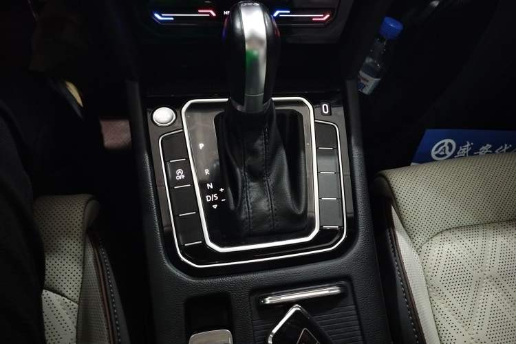 Used Volkswagen Magotan 2023 2 Million Units Limited-Edition 380TSI DSG Flagship Version
