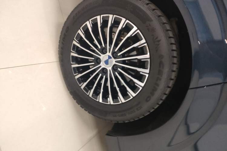 Used Denza D9 2022 DM-i 970 Four-Wheel Drive Prestige Model
