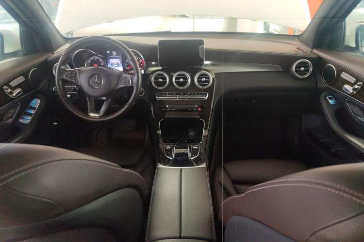 Used Mercedes-Benz GLC 2019 GLC 260 L 4MATIC Luxury Model