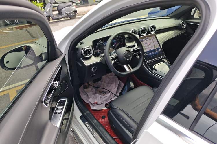 Used Mercedes-Benz C-Class 2023 Second Facelift C 260 L Sport Edition
