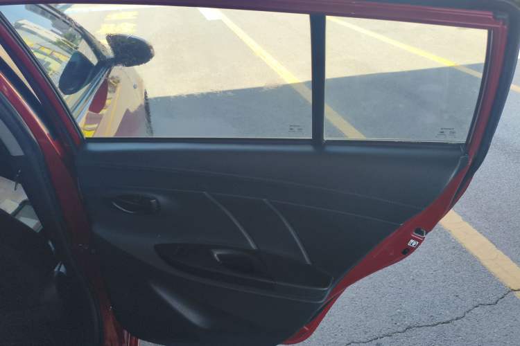 Used Toyota YARiS L 2016 Revised 1.5E CVT Charming Edition
