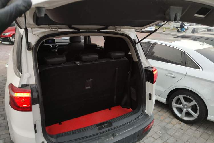 Used Wuling Hongguang S3 2019 Automatic Clutch Version 1.5L Manual Comfort Model China V Standard