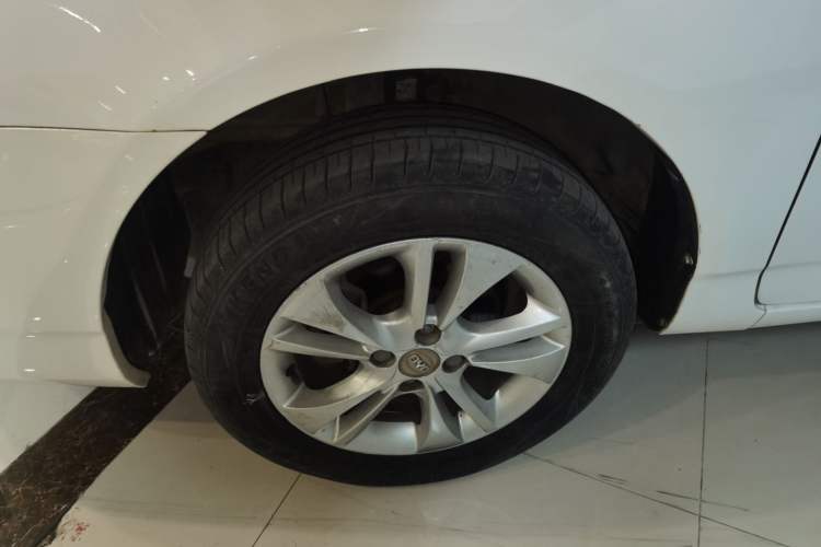 Used BYD F3 2015 Energy-Saving Edition 1.5L Automatic Prestige Model
