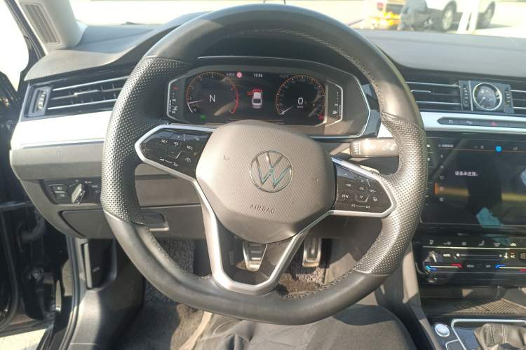 Used Volkswagen Magotan 2023 2 Million Units Limited-Edition 380TSI DSG Flagship Version
