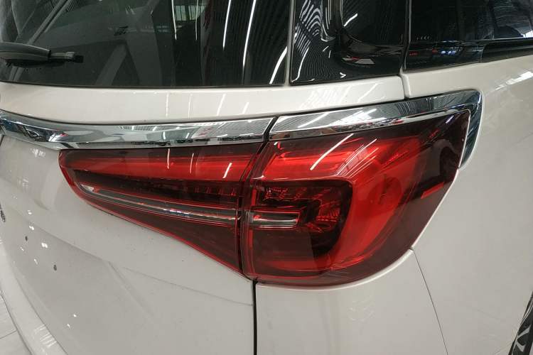 Used Buick GL8 2021 ES Landtrek 653T Comfort Edition
