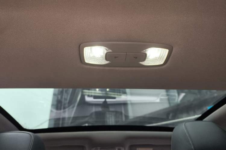 Used Roewe i6 MAX New Energy 2023 EV 420 Skyroof Special Edition
