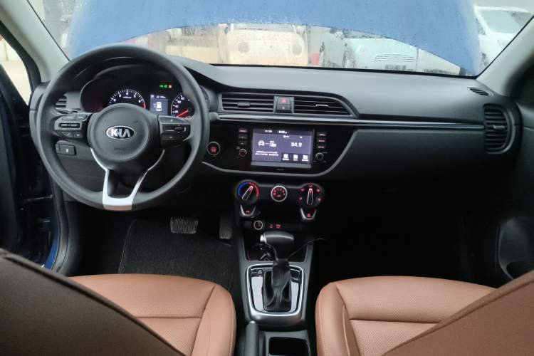 Used Kia KX Cross 2017 1.4L AT GLS