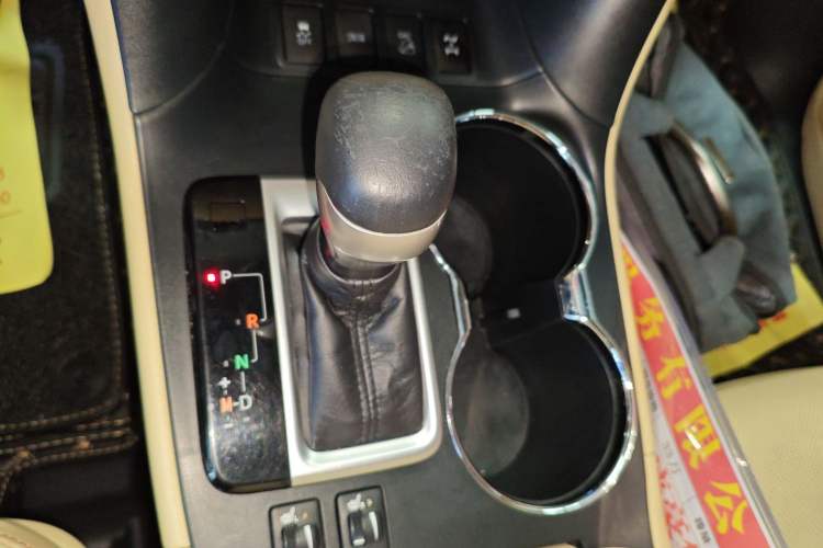 Used Toyota Highlander 2018 2.0T Four-Wheel Drive Luxury Version 7 Seats China VI Standard
