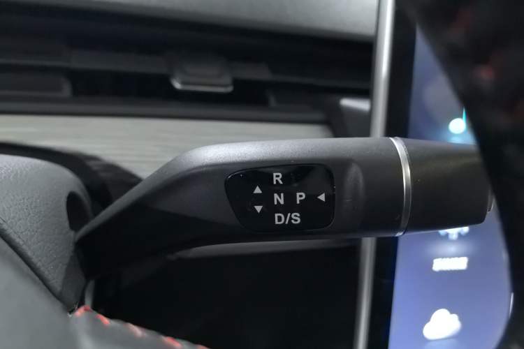 Used NETA V 2022 Chao 300 Industry Edition
