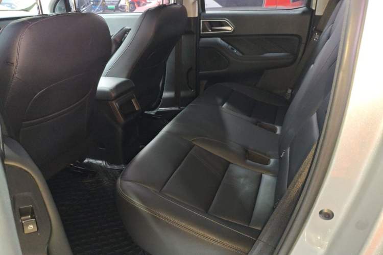 Used Great Wall Poer 2023 2.0T Commercial Version Automatic Diesel 4x4 Elite Long-Box GW4D20M
