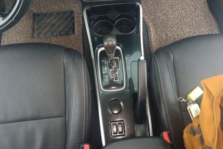 Used Mitsubishi Outlander 2018 2.0L Two-Wheel Drive Glory Edition 5 Seats
